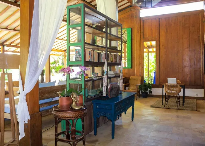 Chanteak Bali - Stone House 1 Frühstückspension